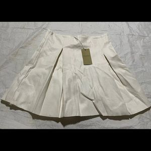 NWT Freeway Ivory Faux Leather pleated skirt. Size M.